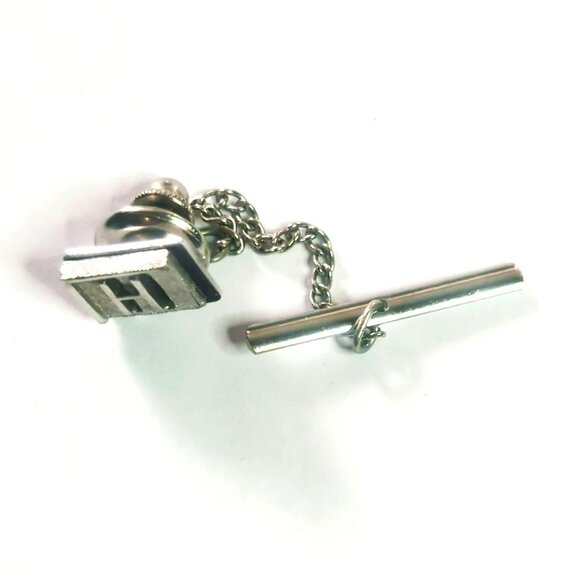 Vintage Swank Initial Monogram Letter H Silver-Tone Tie Tack With Chain & Bar - Picture 2 of 3